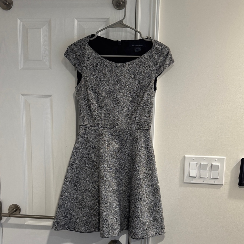 French Connection Black & White Fast Powdered Pepper Fit & Flare Dress (Size 2)